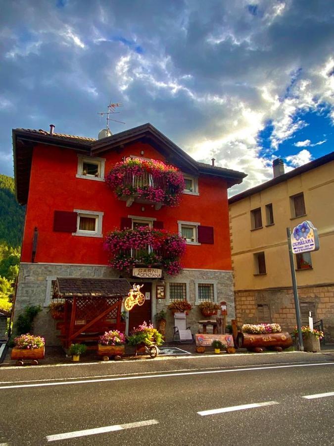 Garni La Genziana Bed & Breakfast Temu Bagian luar foto